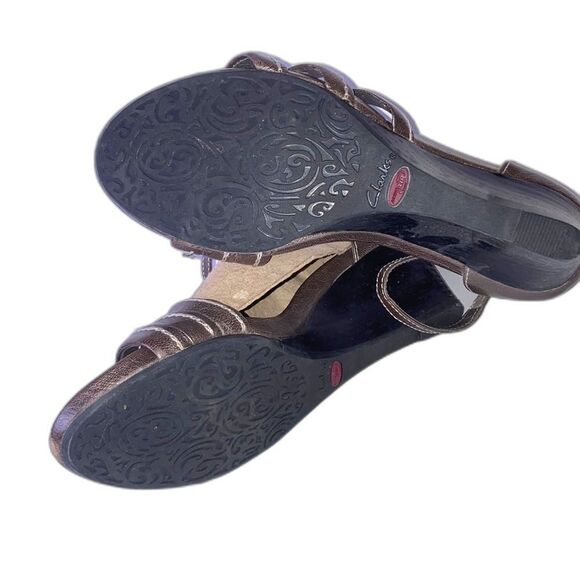 CLARKS Strappy Heel Sandals Ankle Strap Active Air Gray Platinum Metallic 7.5M - Picture 5 of 8